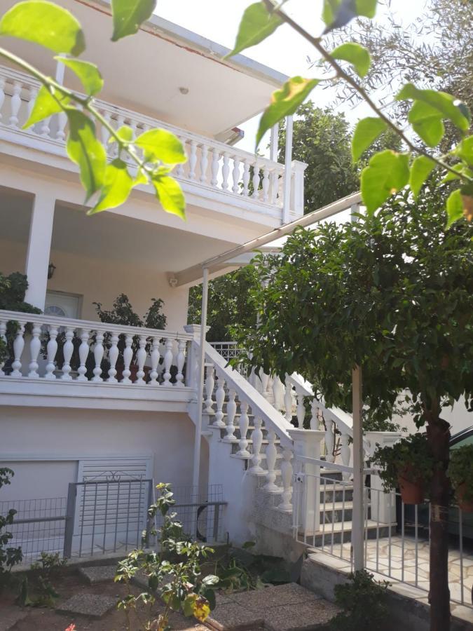 Ferienwohnung Cozy Flat In Néa Mákri Exterior foto
